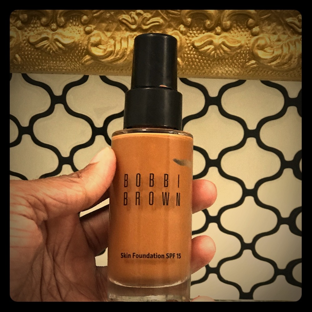 Bobbi Brown foundation - Warm Almond